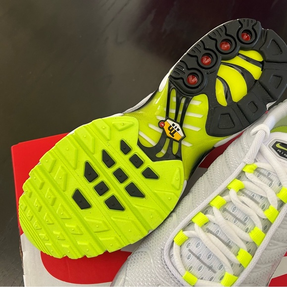 ✔️NIB✔️ NIKE Air Max Plus Retro Air Max Logo GS - Picture 4 of 12